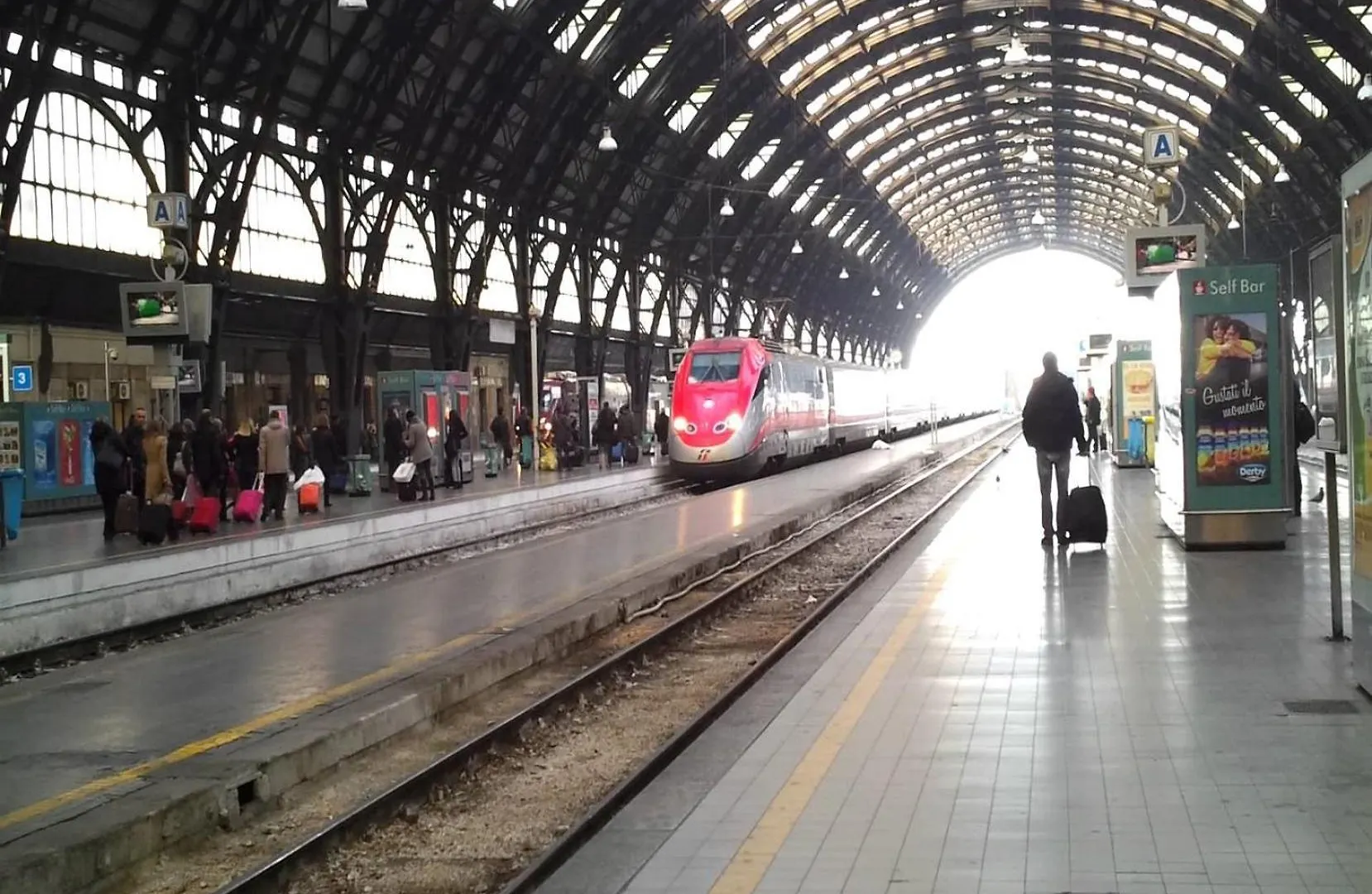 -L' Oasi Del Turista, Room 1- Central Station ミラノ イタリア
